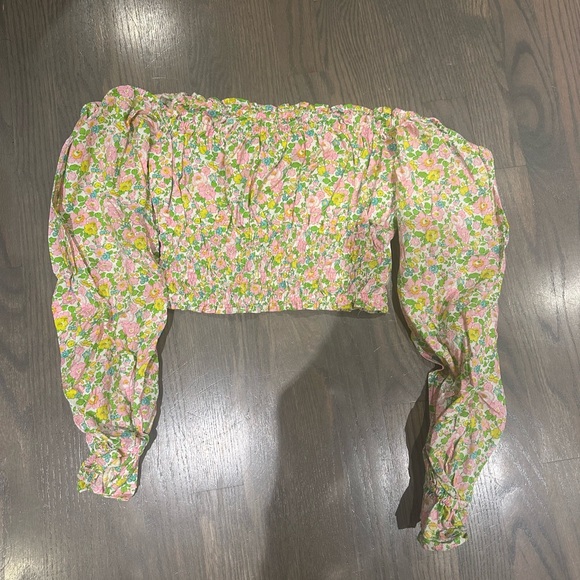 With Jéan off the shoulder top - Picture 4 of 4